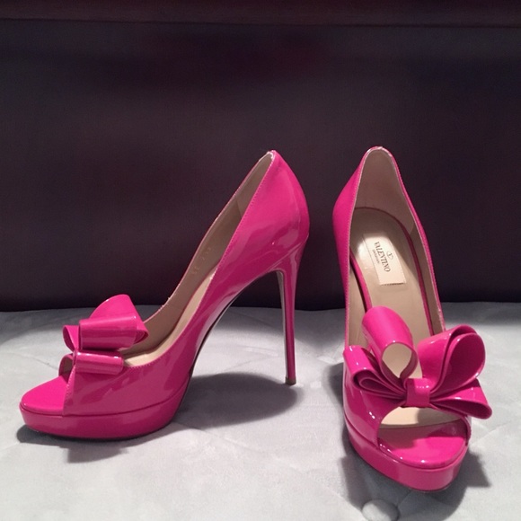 Valentino Shoes - 🎉 2x HP! 🎉 🎀Valentino Platform Bow Pumps🎀